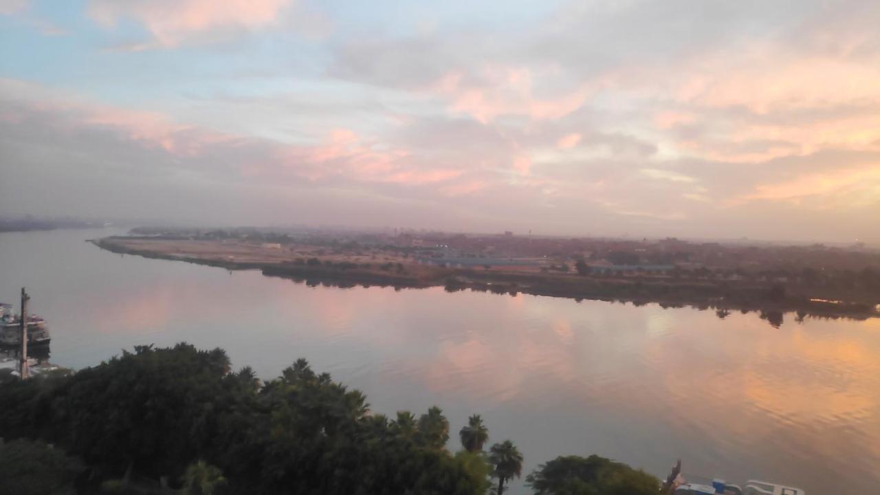 Nile Pyramidal View Apartment Kaherah Luaran gambar